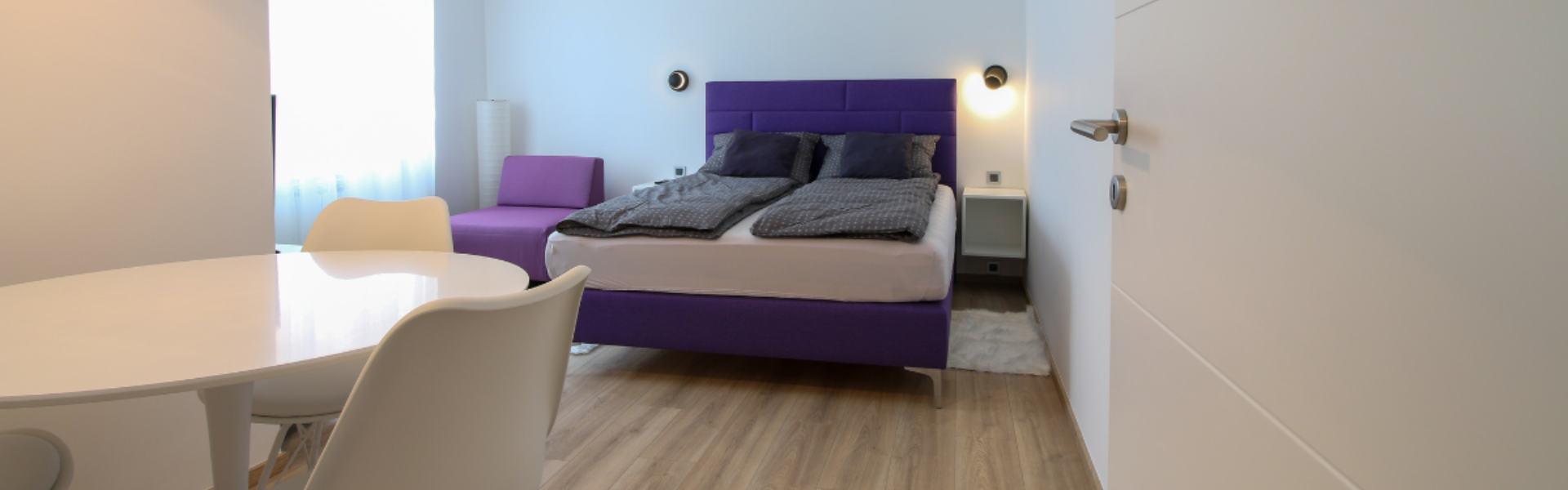 The image shows Apt Derencin’s bedroom.